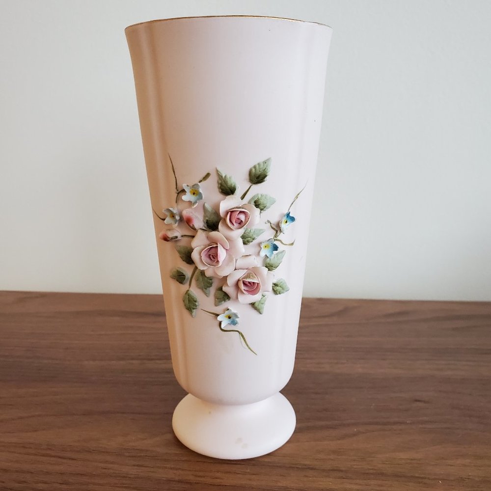 Lefton hand painted light pink 3D Lowers vase